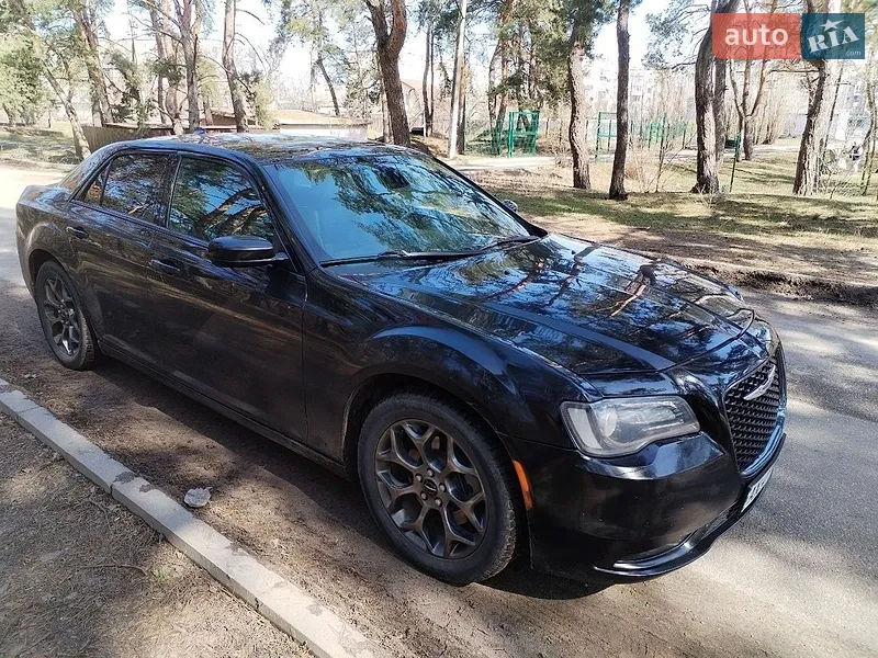 Chrysler 300 S