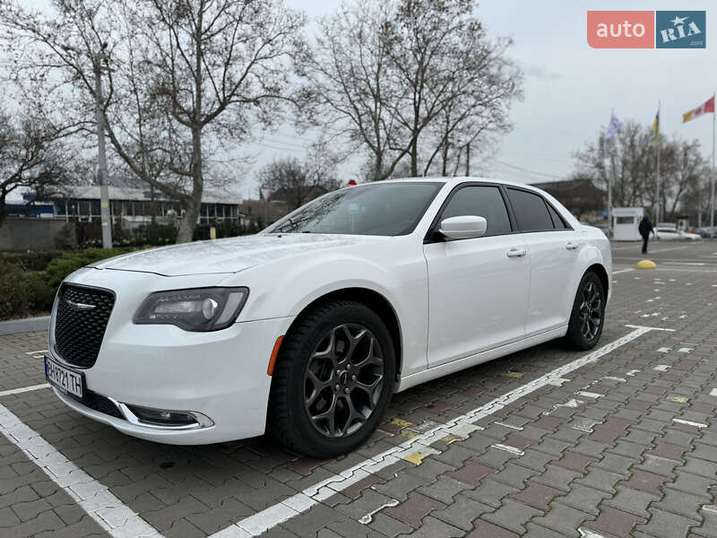 Седан Chrysler 300 2018 в Одессе