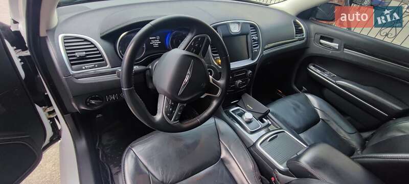 Седан Chrysler 300 2016 в Києві
