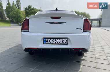 Седан Chrysler 300 2016 в Кременчуці