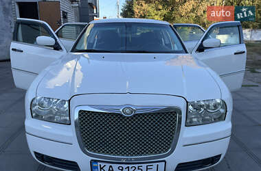 Седан Chrysler 300 2008 в Смілі