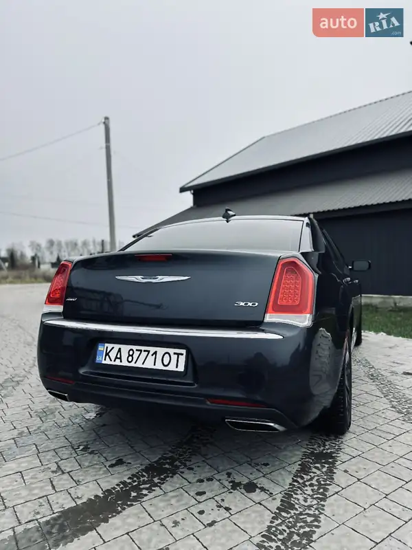 Chrysler 300 2016