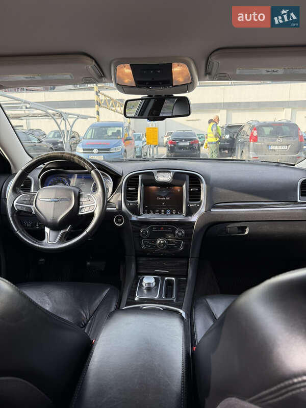 Седан Chrysler 300 2016 в Одессе