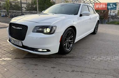 Chrysler 300 2017