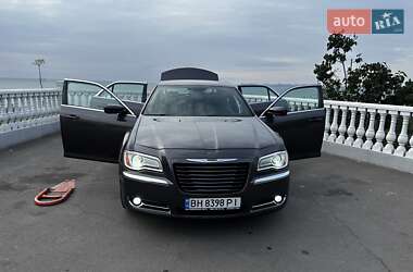 Седан Chrysler 300 2014 в 