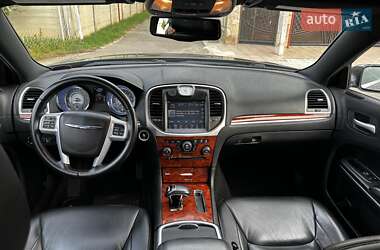 Седан Chrysler 300 2014 в 