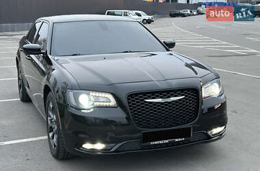 Седан Chrysler 300 2016 в 
