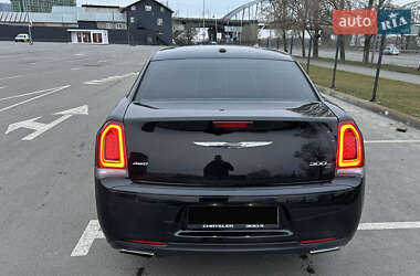 Седан Chrysler 300 2016 в 