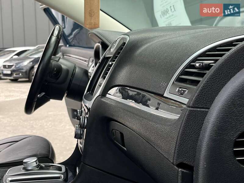 Седан Chrysler 300 2018 в Львове