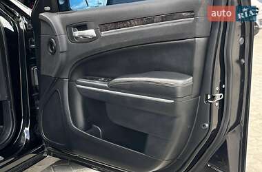 Седан Chrysler 300 2018 в 