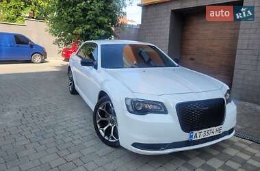 Седан Chrysler 300 2018 в 