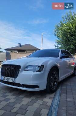 Седан Chrysler 300 2018 в 