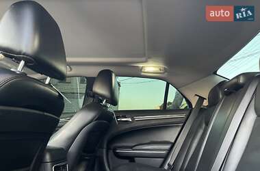 Седан Chrysler 300 2016 в 