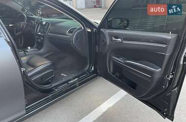 Седан Chrysler 300 2016 в 