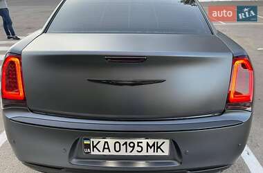 Седан Chrysler 300 2016 в 