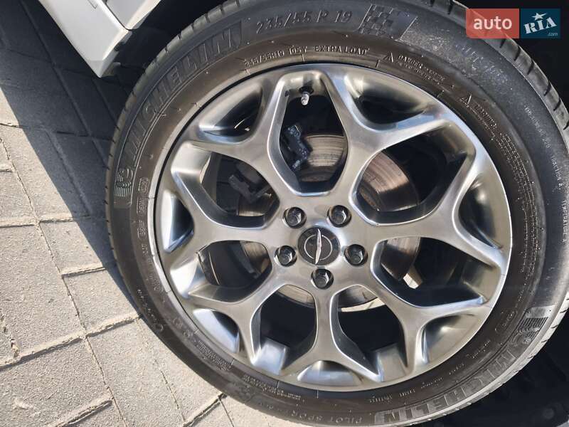 Седан Chrysler 300 2016 в Львове фото 9 Седан Chrysler 300 2016 в Львове
