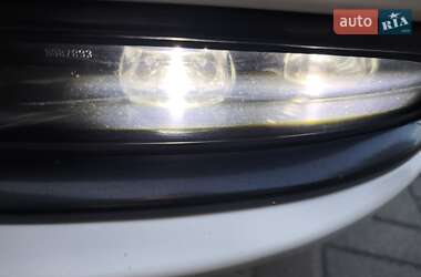 Седан Chrysler 300 2016 в 