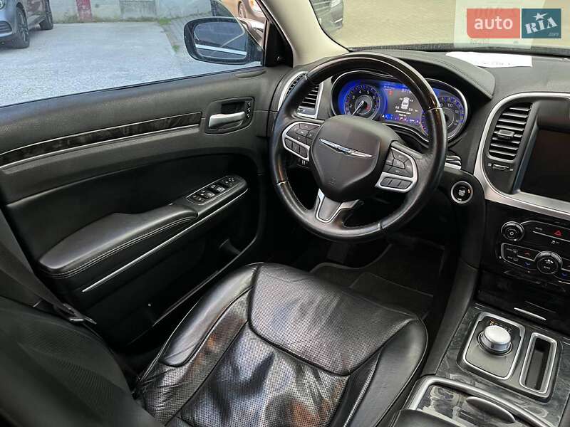 Седан Chrysler 300 2018 в Києві