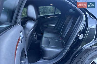 Седан Chrysler 300 2012 в 