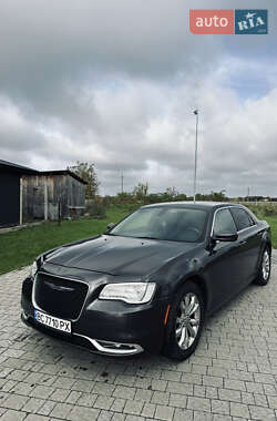 Седан Chrysler 300 2016 в 