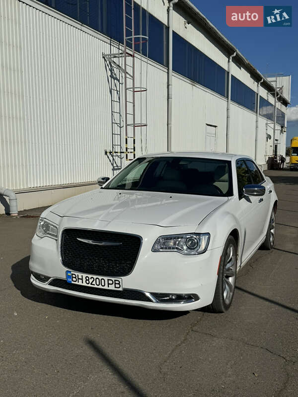 Седан Chrysler 300 2018 в Белгороде-Днестровском