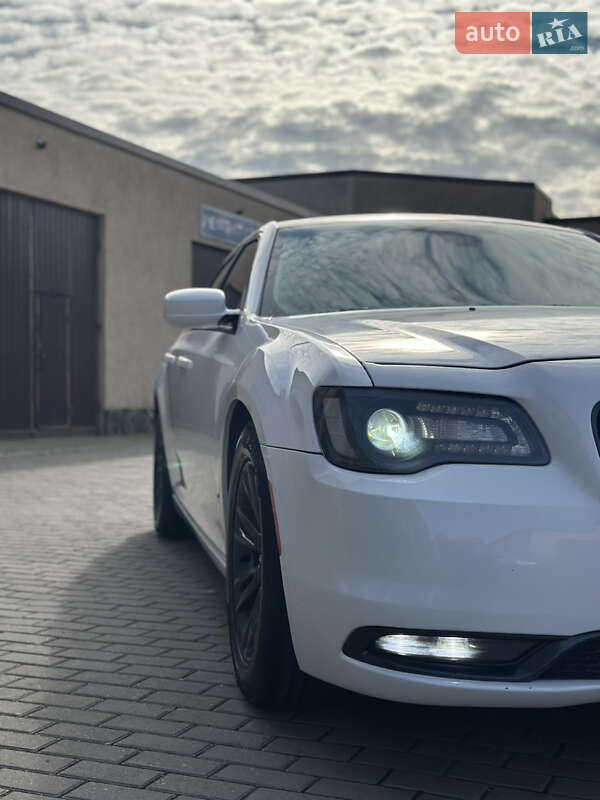 Седан Chrysler 300 2017 в Владимире фото 10 Седан Chrysler 300 2017 в Владимире