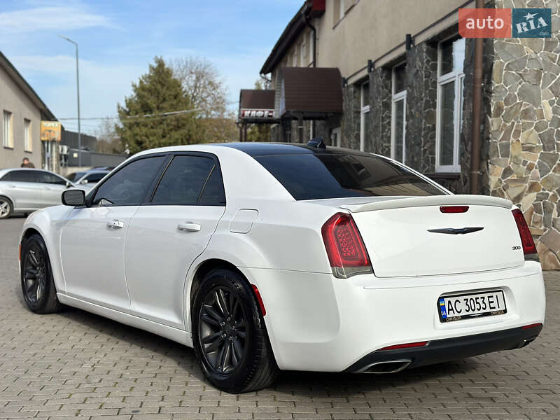 Седан Chrysler 300 2017 в Владимире фото 25 Седан Chrysler 300 2017 в Владимире