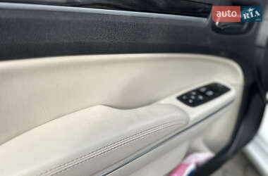 Седан Chrysler 300 2017 в  фото 45 Седан Chrysler 300 2017 в