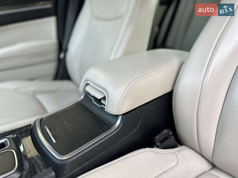 Седан Chrysler 300 2017 в Владимире фото 50 Седан Chrysler 300 2017 в Владимире