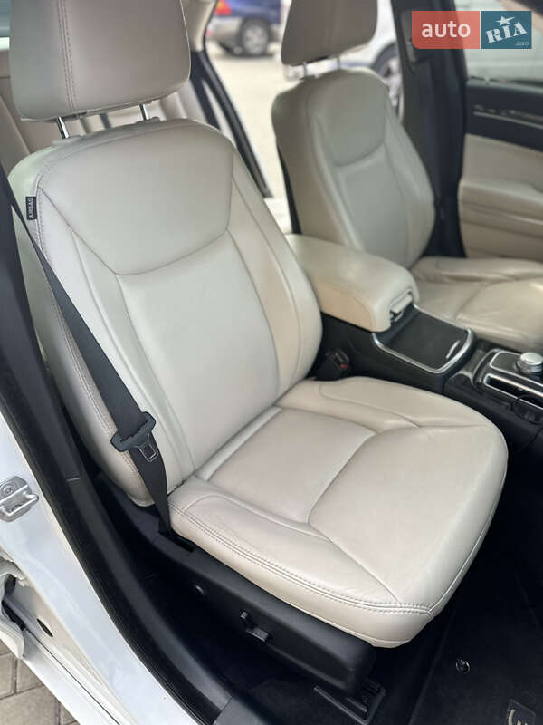 Седан Chrysler 300 2017 в Владимире фото 60 Седан Chrysler 300 2017 в Владимире