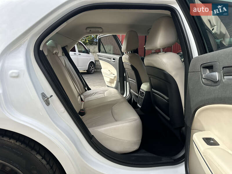Седан Chrysler 300 2017 в Владимире фото 68 Седан Chrysler 300 2017 в Владимире