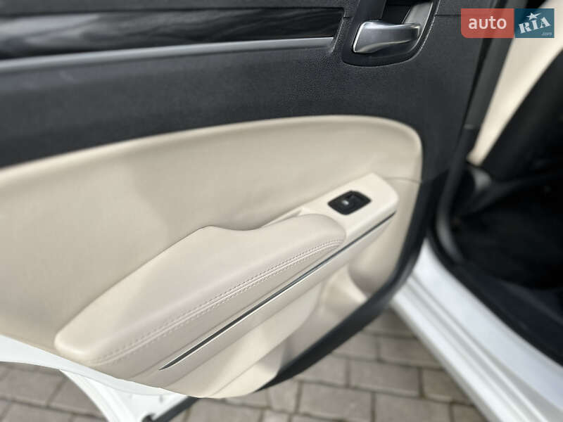 Седан Chrysler 300 2017 в Владимире фото 76 Седан Chrysler 300 2017 в Владимире