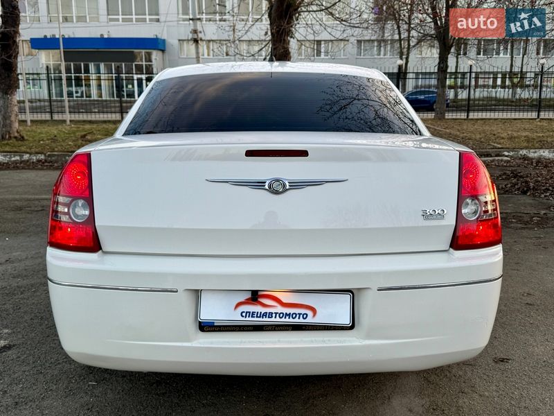 Седан Chrysler 300 2008 в Киеве