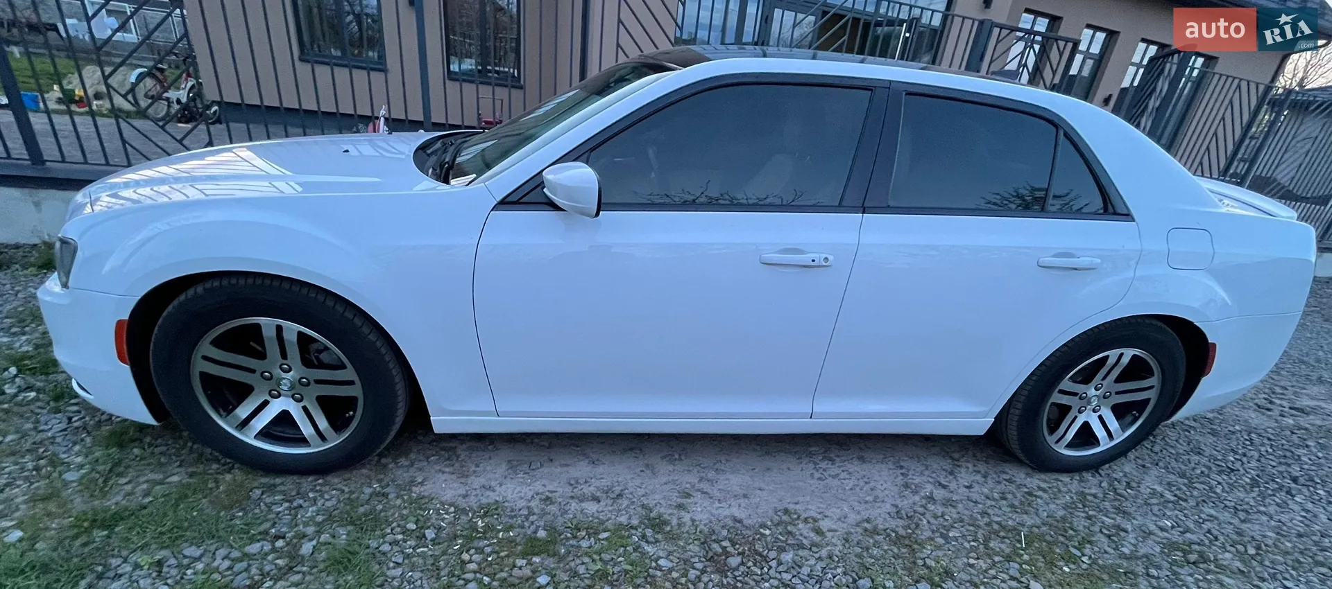 2017 Chrysler 300 - мініатюра 3