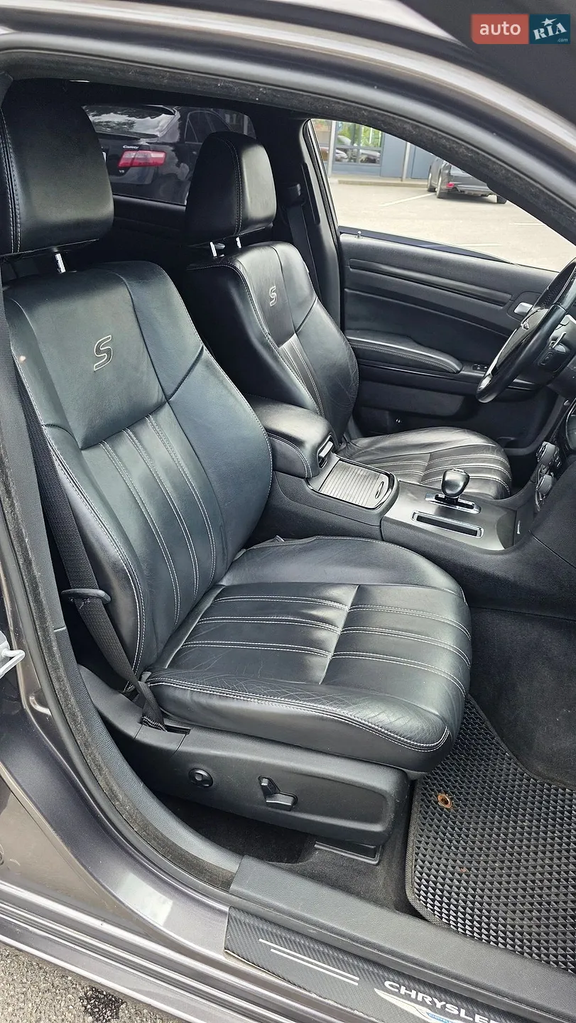 2014 Chrysler 300 - мініатюра 12
