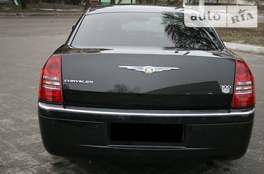 Седан Chrysler 300C 2006 в 