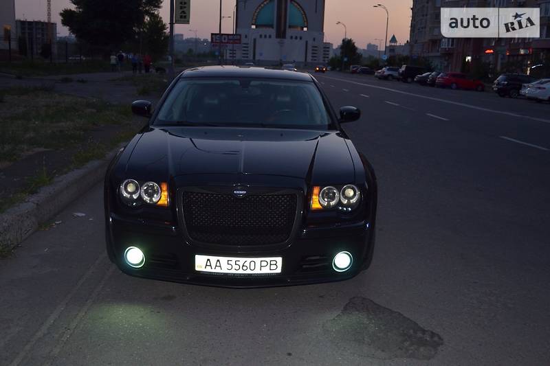 Седан Chrysler 300C 2007 в Киеве