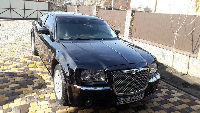 Седан Chrysler 300C 2005 в Виннице