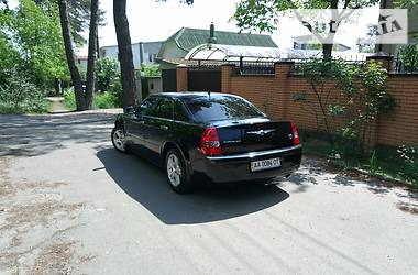 Седан Chrysler 300C 2008 в Киеве