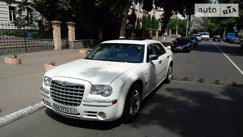 Седан Chrysler 300C 2007 в Києві