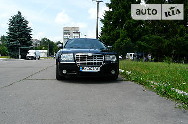 Седан Chrysler 300C 2005 в Ровно