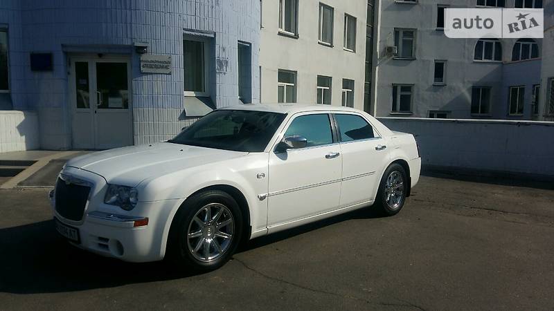 Седан Chrysler 300C 2005 в Киеве