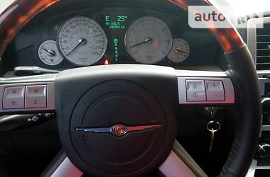 Седан Chrysler 300C 2005 в Киеве