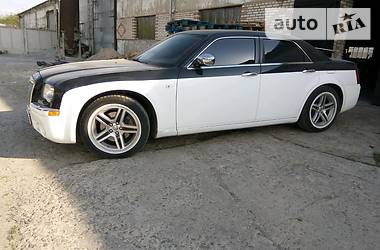 Седан Chrysler 300C 2008 в Ровно