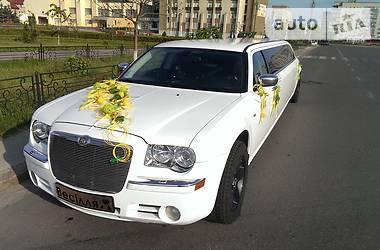 Лімузин Chrysler 300C 2008 в Дубні