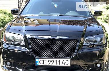 Седан Chrysler 300C 2013 в Черновцах