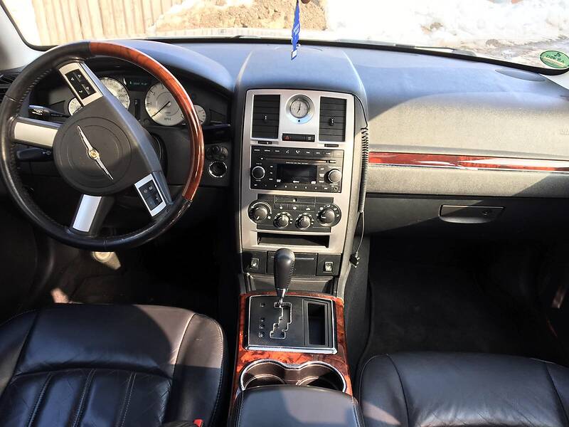 Седан Chrysler 300C 2007 в Хусті