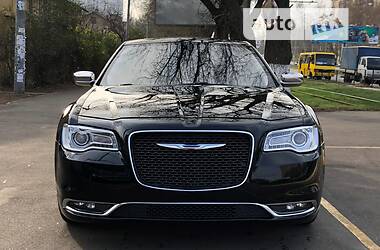 Седан Chrysler 300C 2015 в Одесі