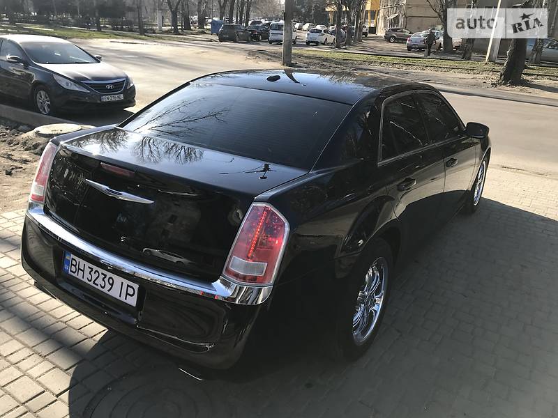 Седан Chrysler 300C 2014 в Одесі