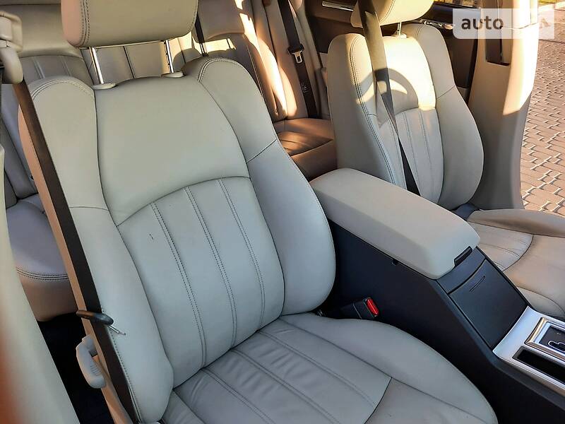 Седан Chrysler 300C 2006 в Смілі